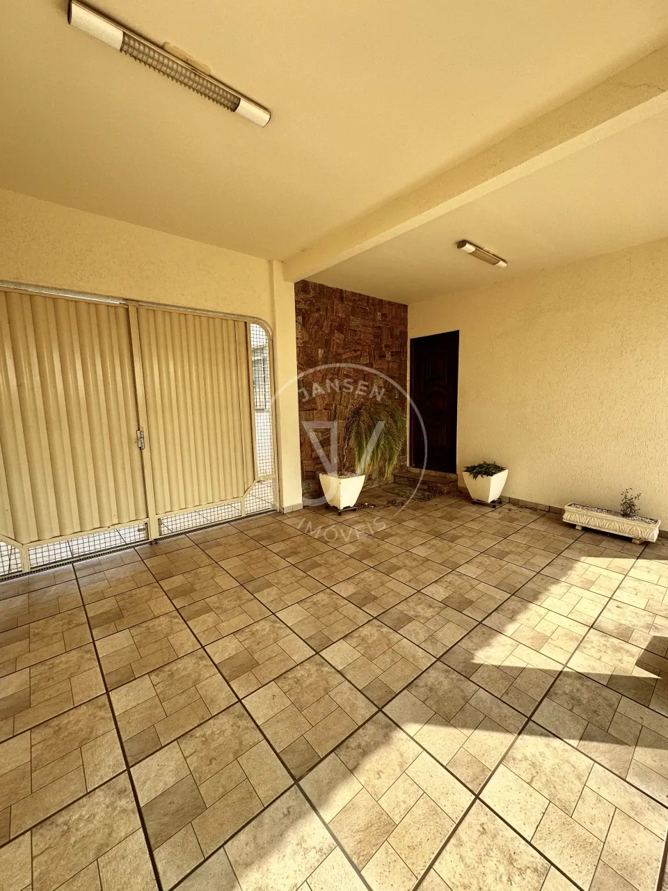 Casa à Venda Na Av Dos Estudantes Em Ibiporã - foto 3 de 16