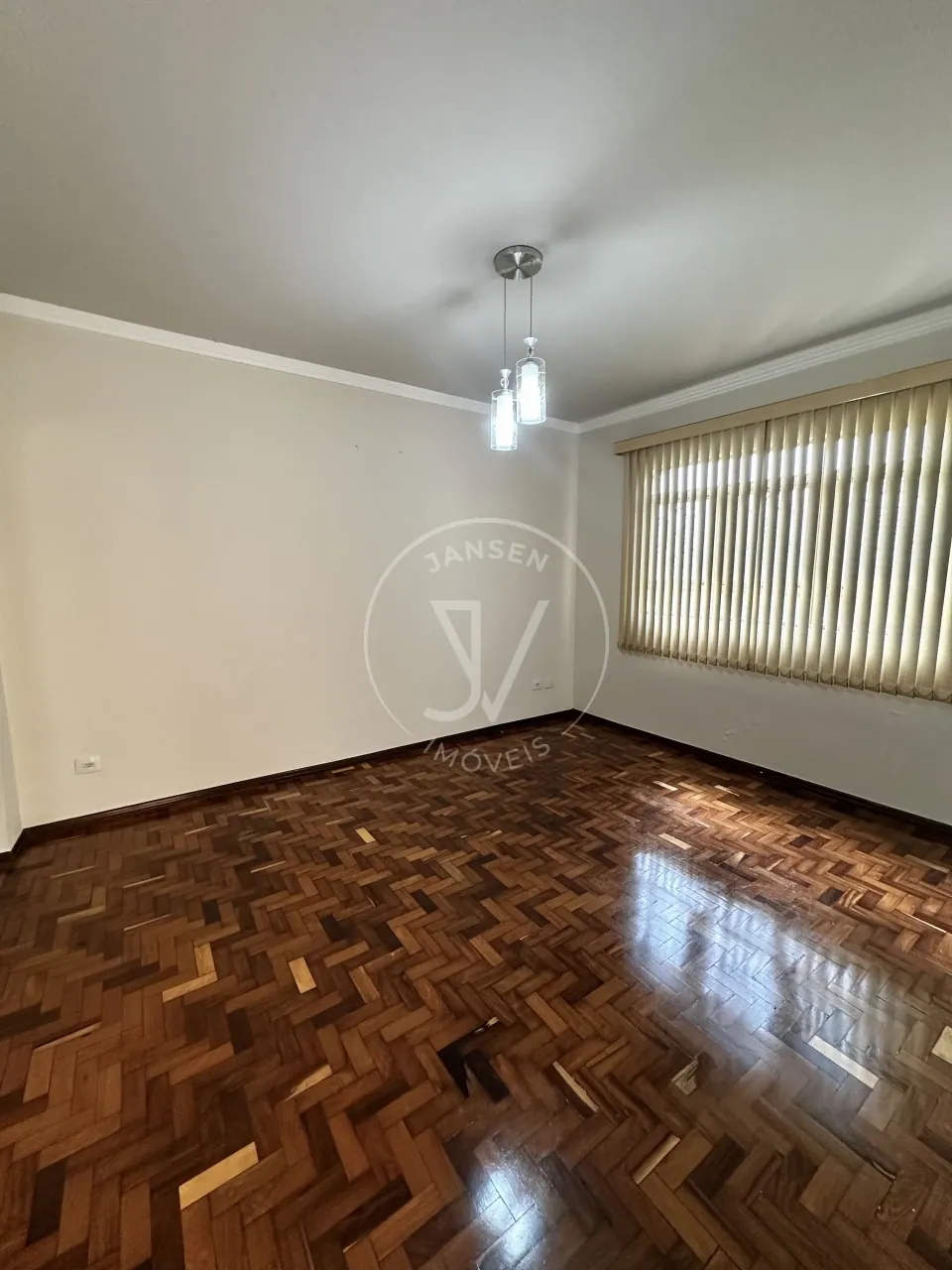 Casa à Venda Na Av Dos Estudantes Em Ibiporã - foto 4 de 16