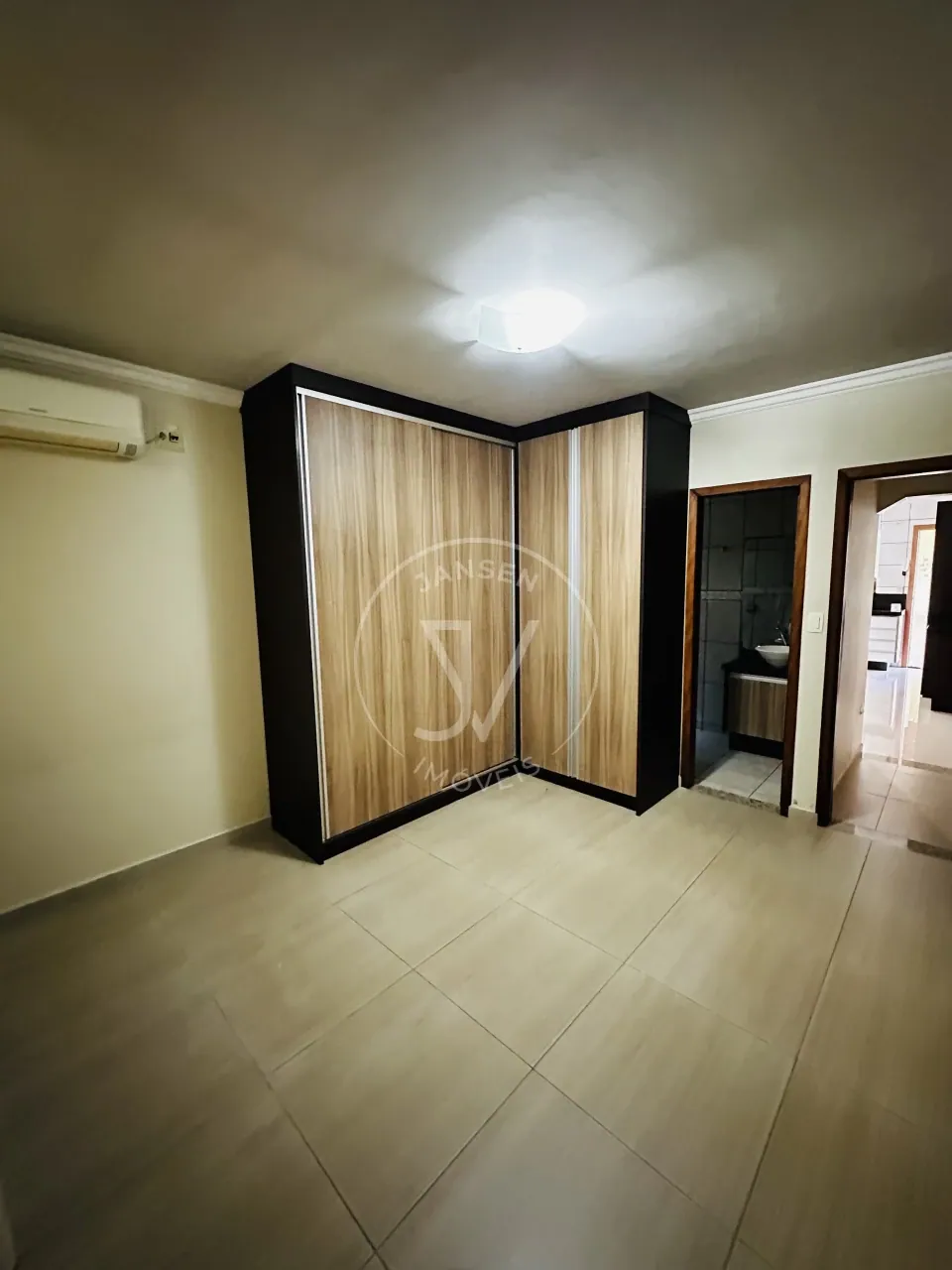 Casa à Venda No Centro De Jataizinho - foto 11 de 20