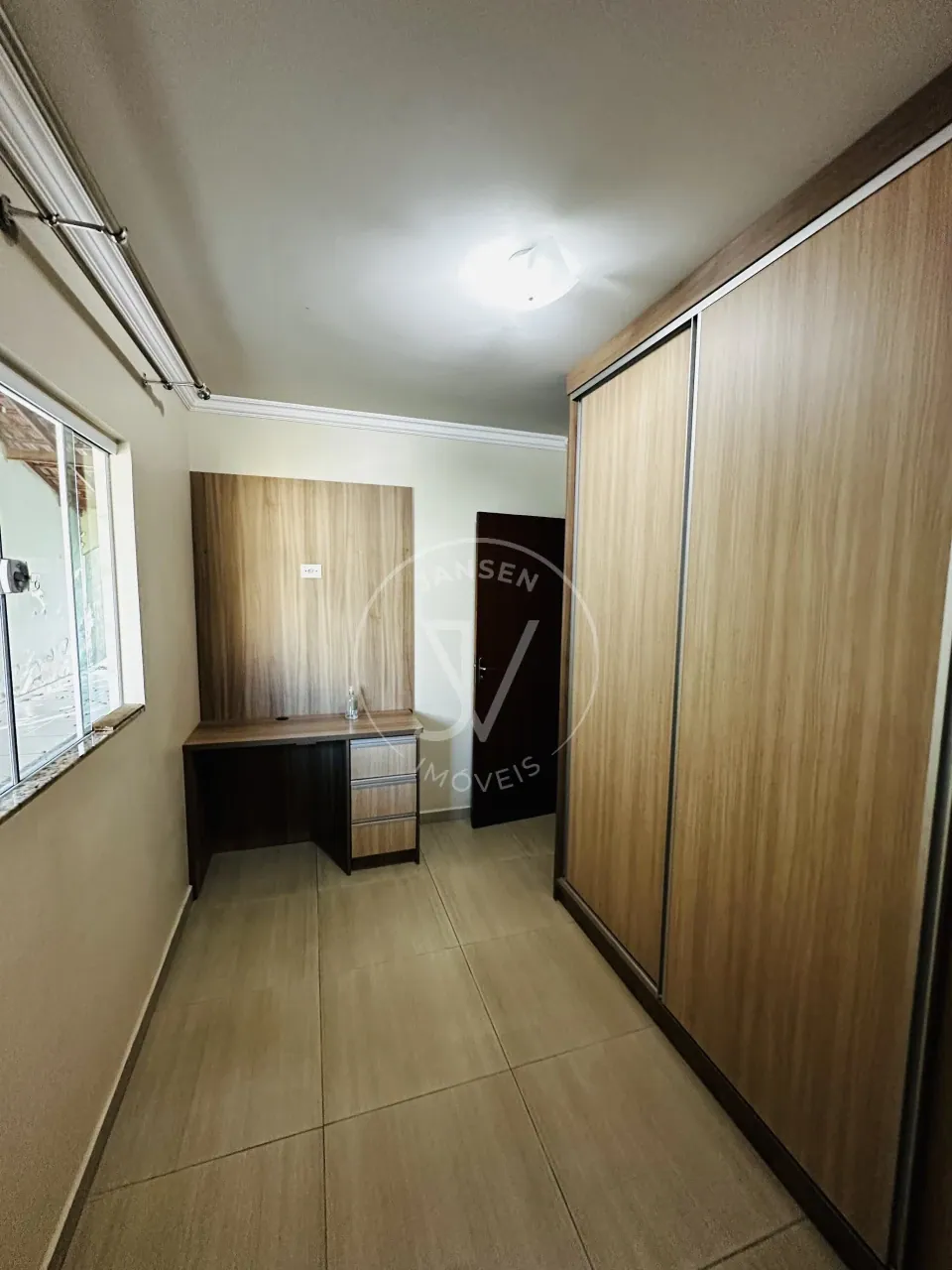 Casa à Venda No Centro De Jataizinho - foto 8 de 20