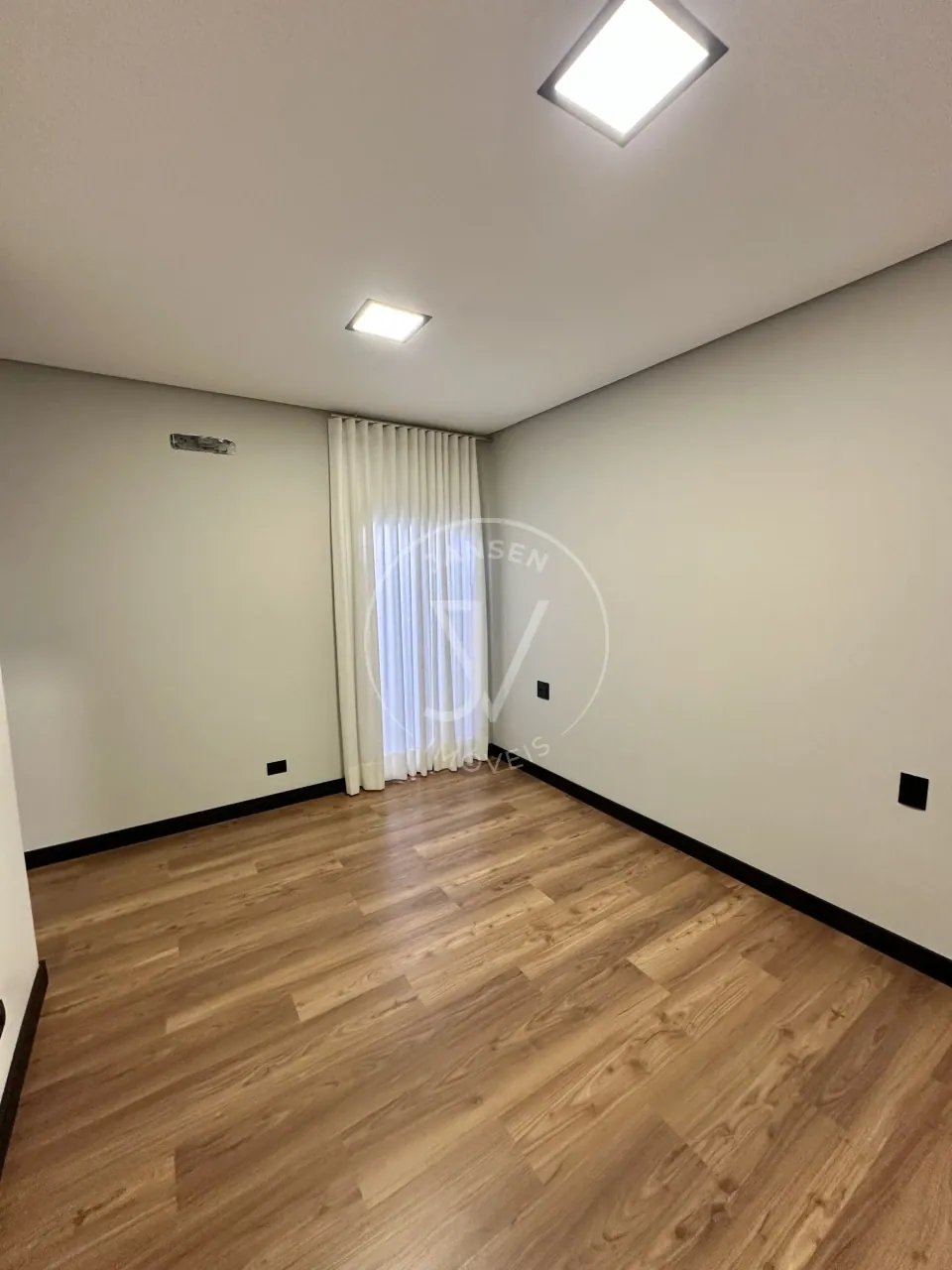 Casa à Venda No Condomínio Royal Boulevard Em Ibiporã - foto 16 de 20