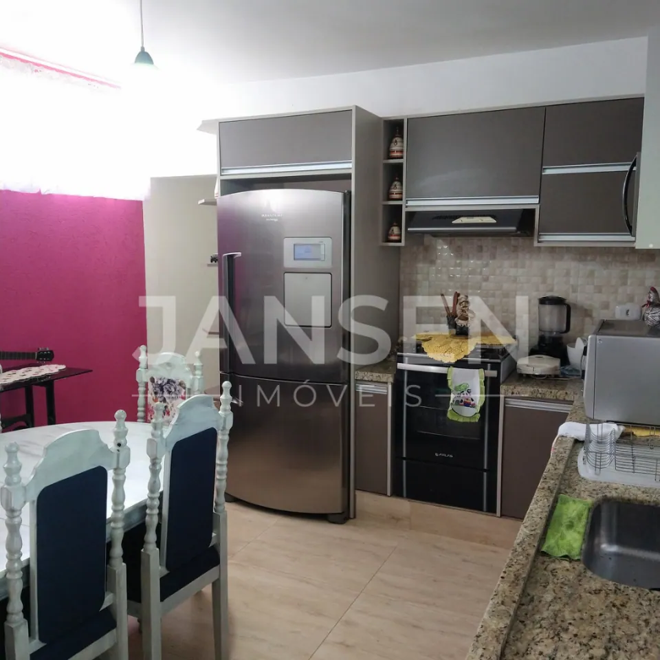 Casa com Barracão comercial - foto 13 de 31