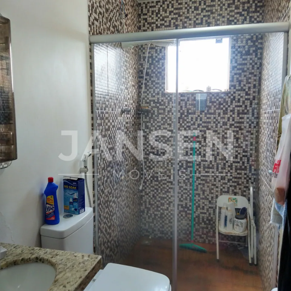 Casa com Barracão comercial - foto 16 de 31