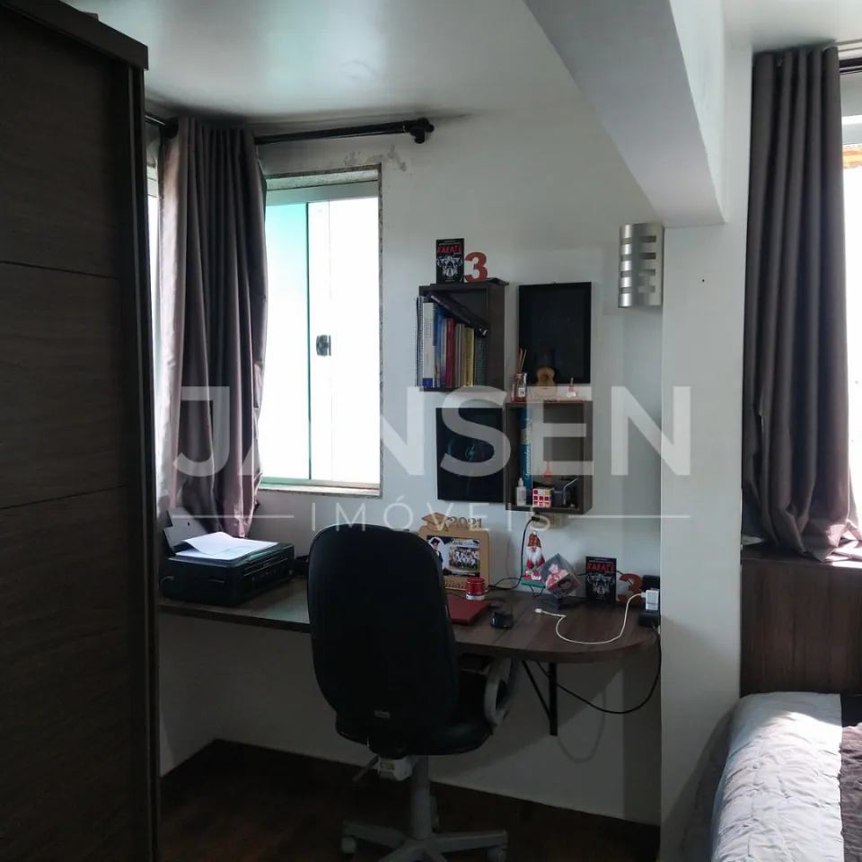 Casa com Barracão comercial - foto 19 de 31