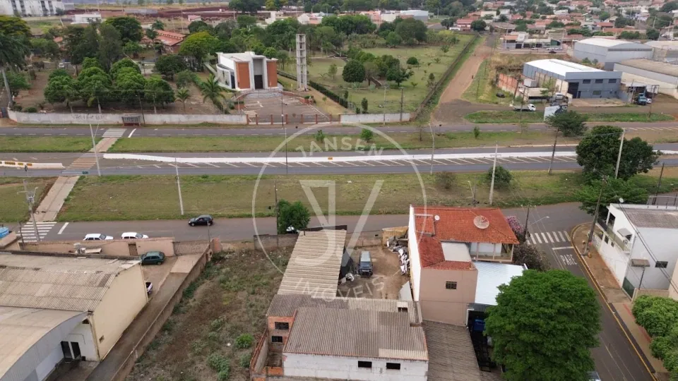 Casa com Barracão comercial - foto 27 de 31