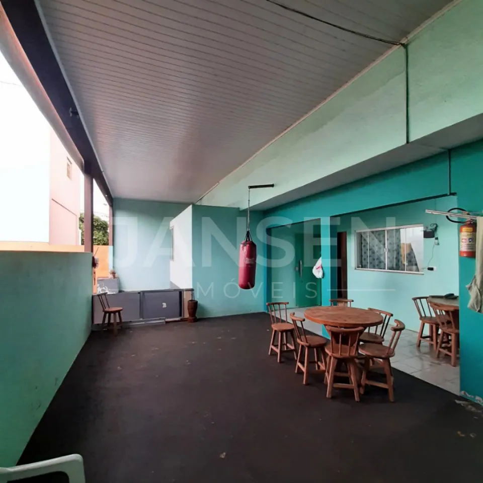 Casa com Barracão comercial - foto 8 de 31
