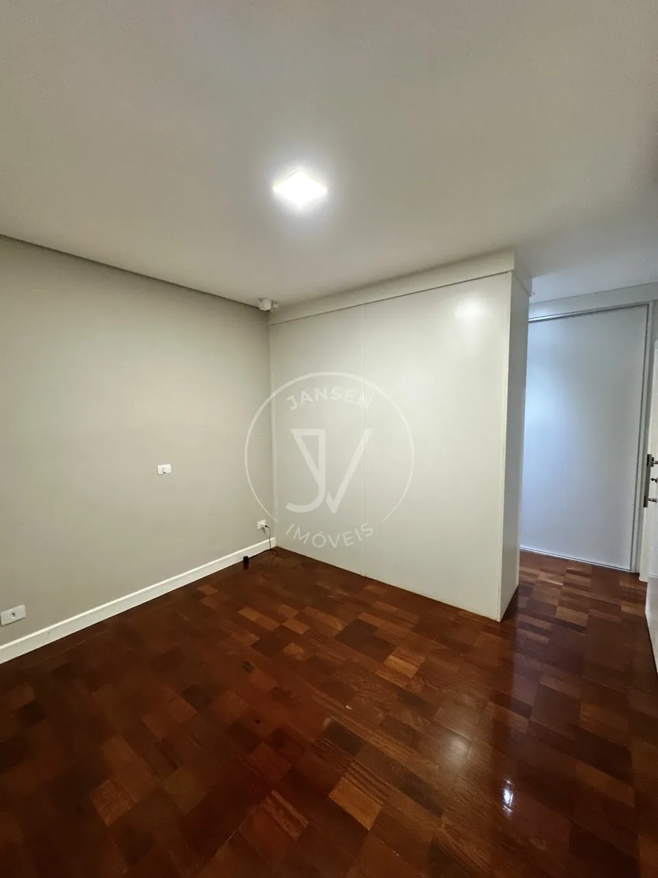 Casa De Alto Padrão à Venda Em Condomínio Fechado Em Ibiporã - foto 16 de 20