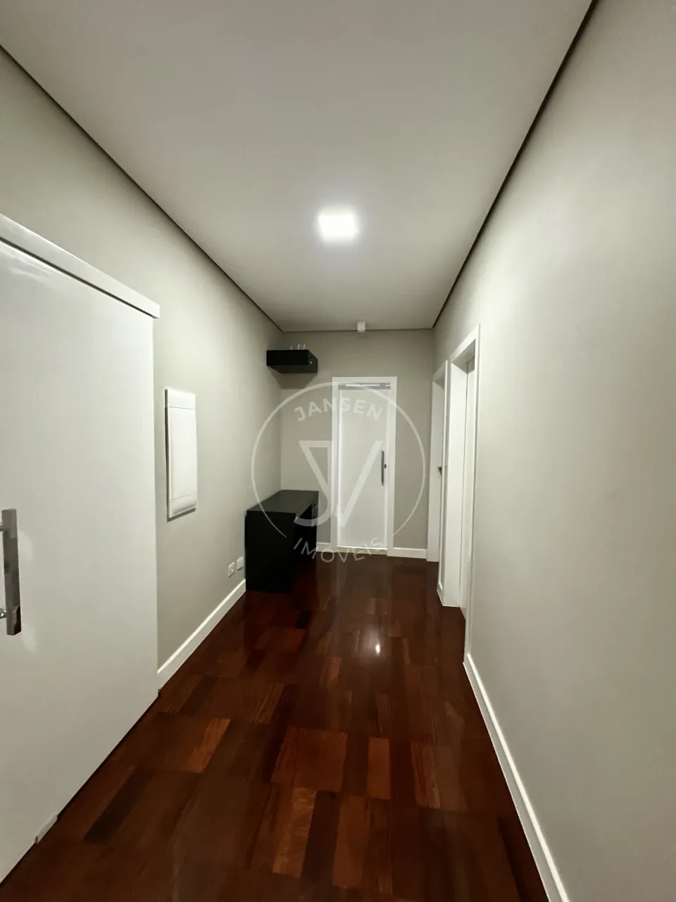 Casa De Alto Padrão à Venda Em Condomínio Fechado Em Ibiporã - foto 19 de 20