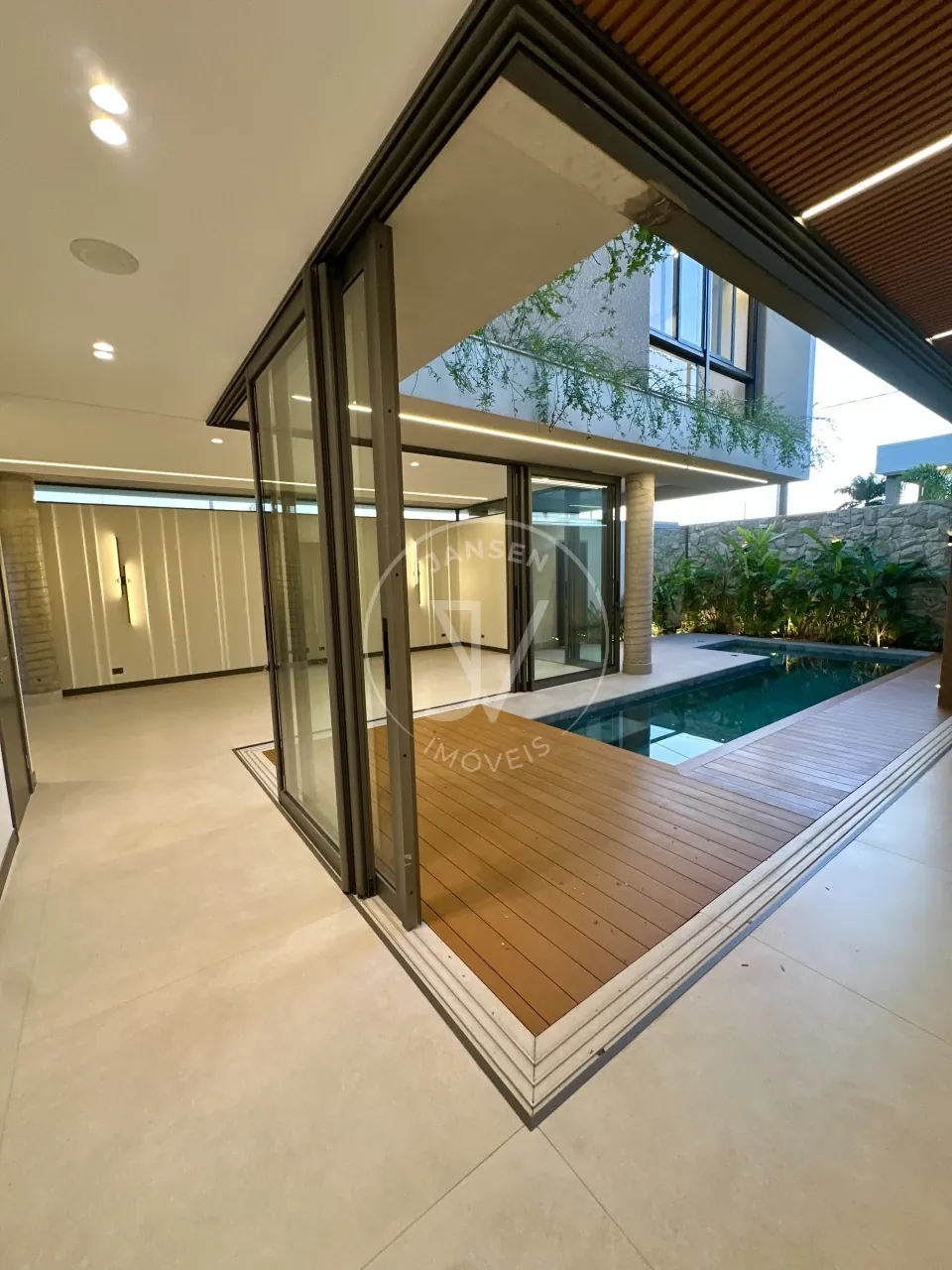 Casa De Alto Padrão à Venda No Condominio Royal Boulevard Em Ibiporã - foto 11 de 20