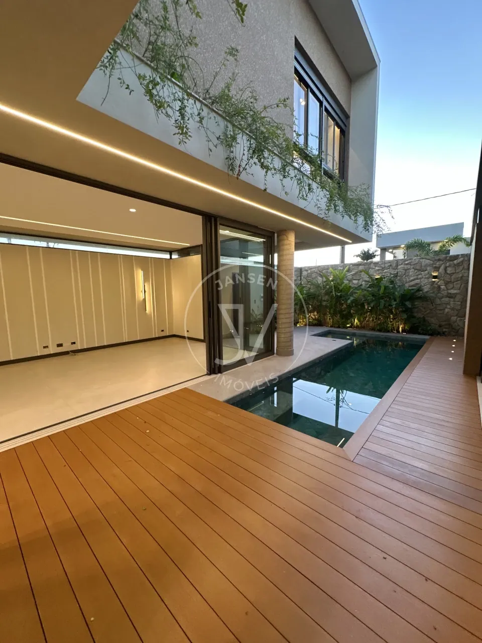 Casa De Alto Padrão à Venda No Condominio Royal Boulevard Em Ibiporã - foto 12 de 20