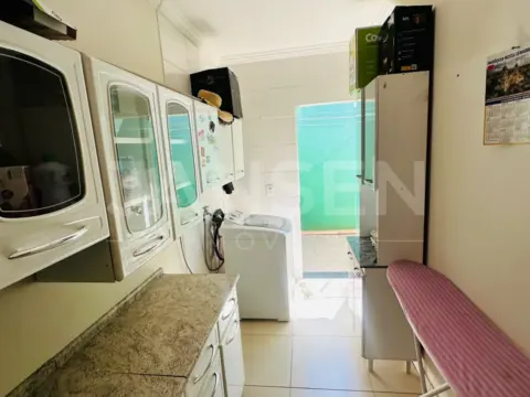 Casa térrea de alto padrão com piscina e amplo espaço gourmet a venda Setor 1 Ibiporã