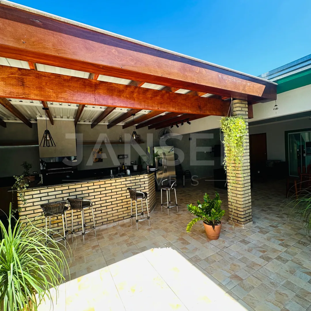 Casa térrea de alto padrão com piscina e amplo espaço gourmet a venda Setor 1 Ibiporã - foto 10 de 19