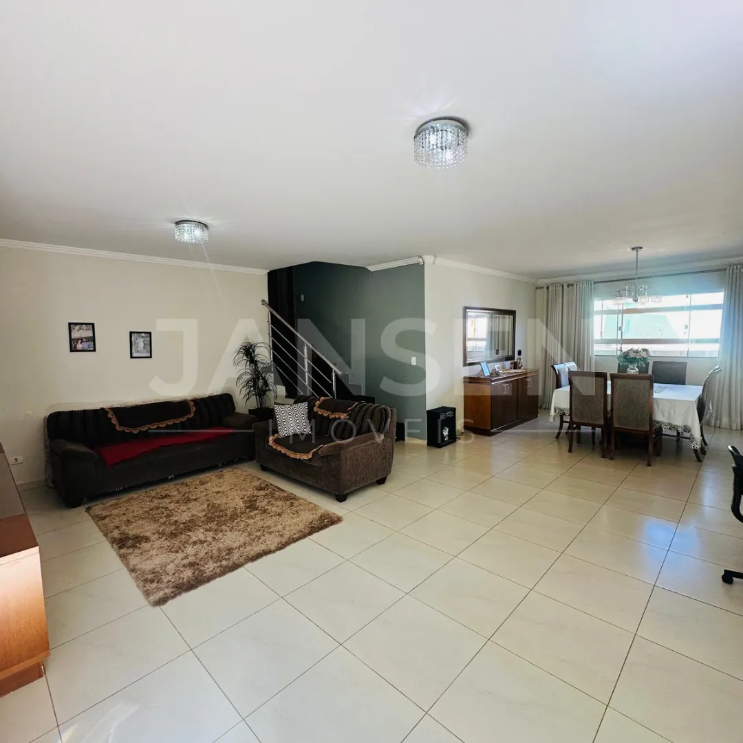 Casa térrea de alto padrão com piscina e amplo espaço gourmet a venda Setor 1 Ibiporã - foto 15 de 19