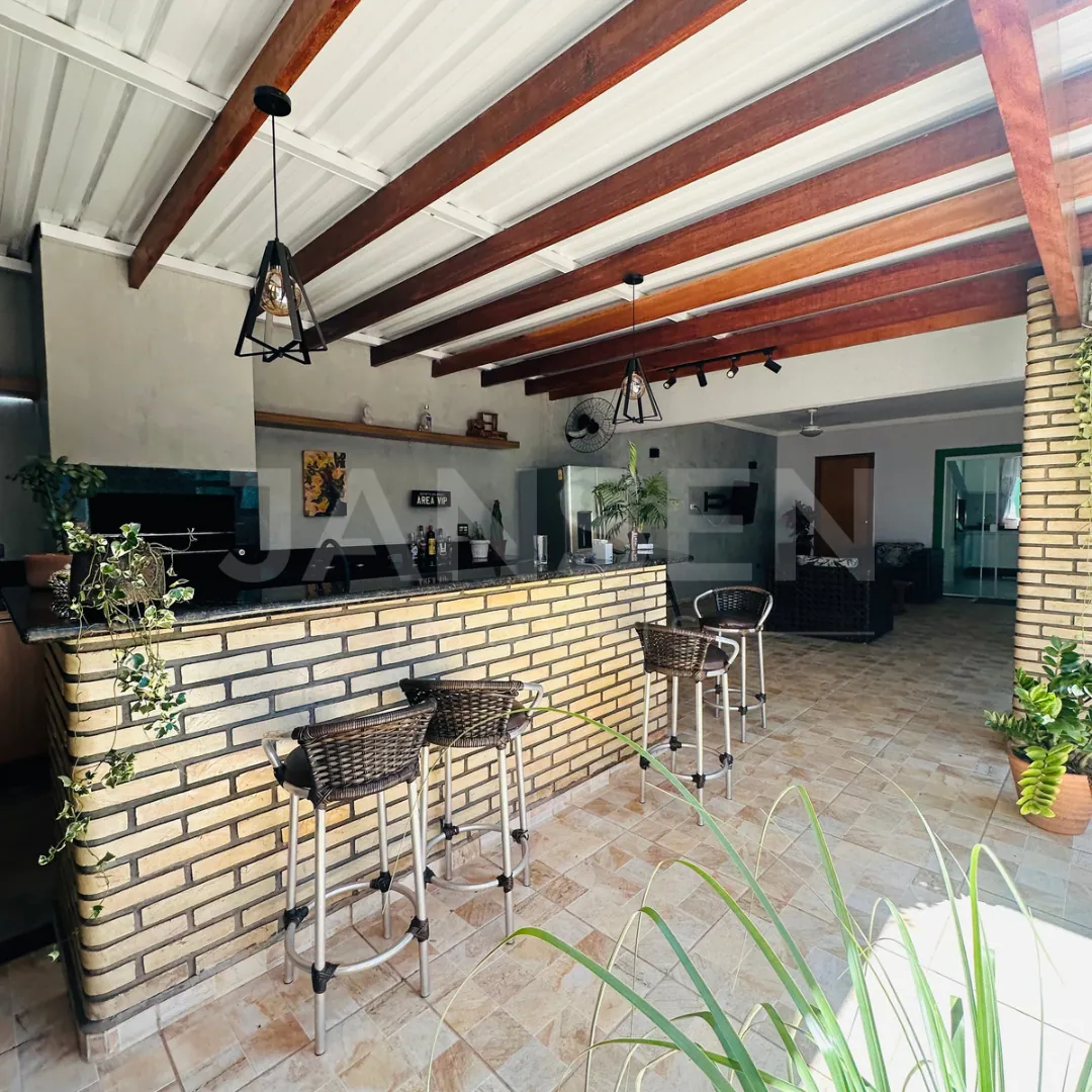 Casa térrea de alto padrão com piscina e amplo espaço gourmet a venda Setor 1 Ibiporã - foto 5 de 19