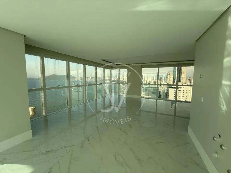 Cobertura De Luxo No Skyline Tower Balneário Camboriú - foto 2 de 12