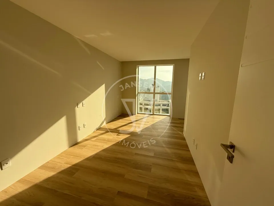 Cobertura De Luxo No Skyline Tower Balneário Camboriú - foto 4 de 12