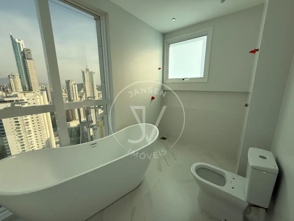 Cobertura De Luxo No Skyline Tower Balneário Camboriú - foto 7 de 12