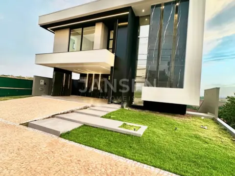 Sobrado com cinema e piscina com borda infinita a venda no Condominio Royal Boulevard Ibiporã