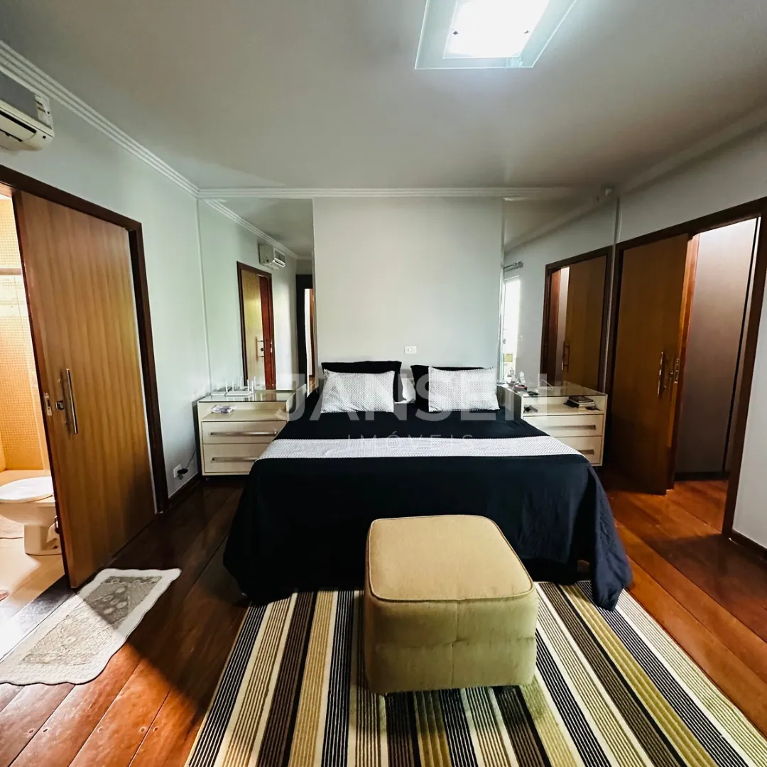 Sobrado de alto padrão com suíte presidencial com Spa, espaço gourmet e lazer incrível… - foto 16 de 31
