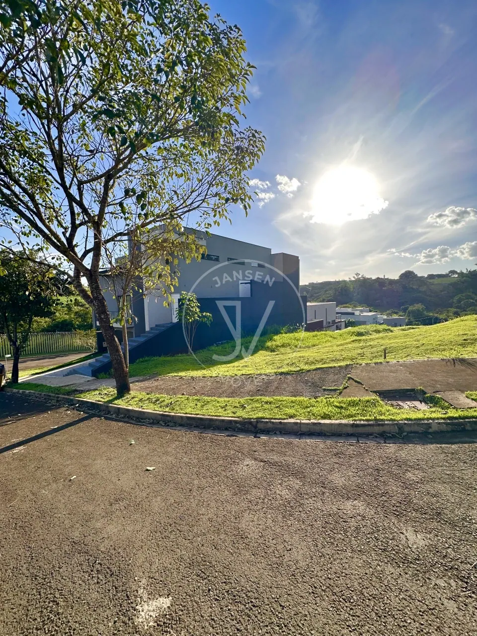 Terreno à Venda no Condomínio Royal Boulevard em Ibiporã - foto 4 de 10